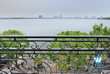A lake view newly renovated 3 bedroom apartment for rent in Tu hoa